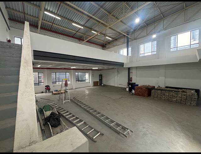 214M² FACTORY TO LET IN BLACKHEATH INDUSTRIAL